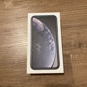 iPhone XR box